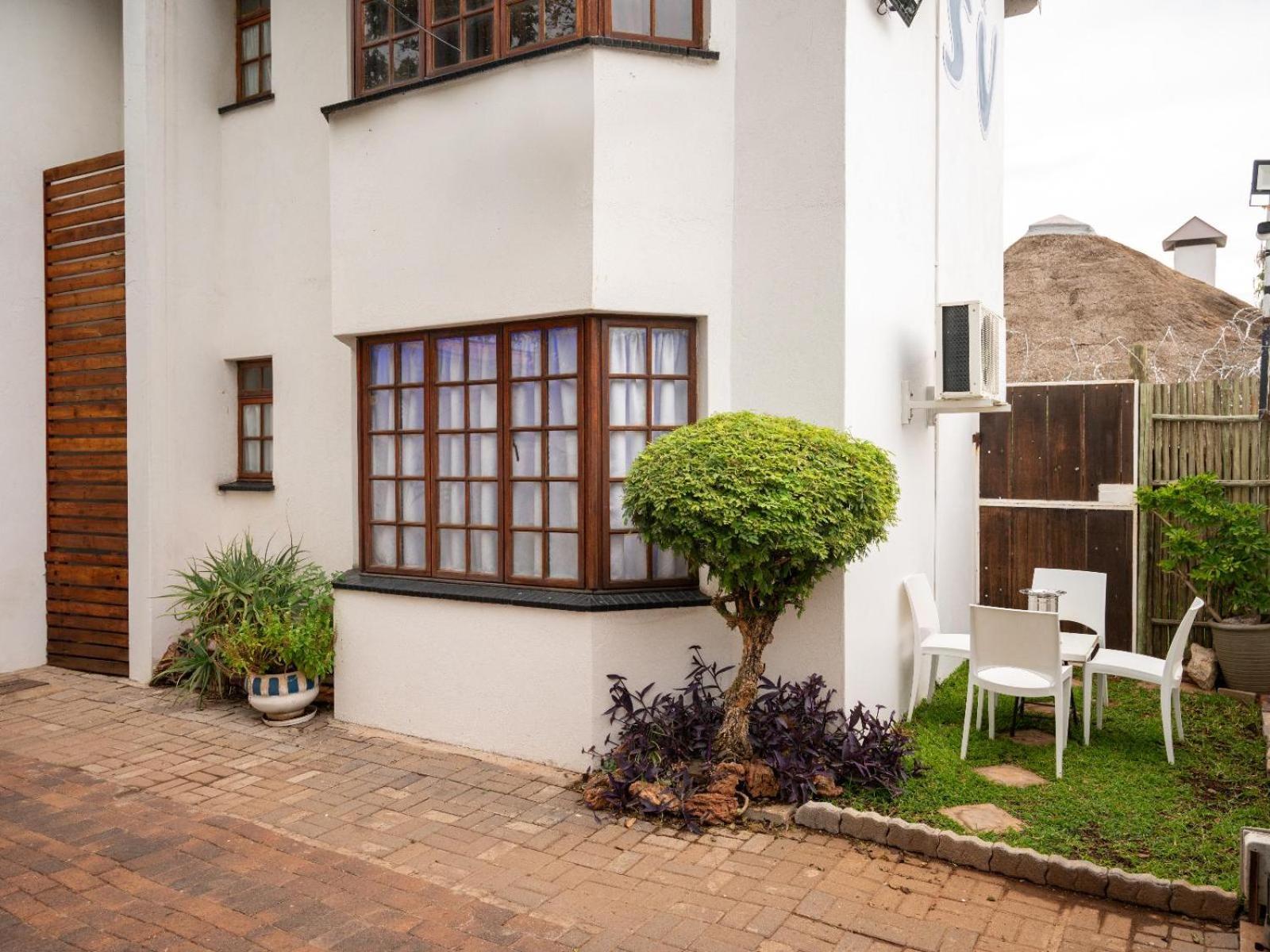 Sleepers Villa Guesthouse Polokwane Exterior photo