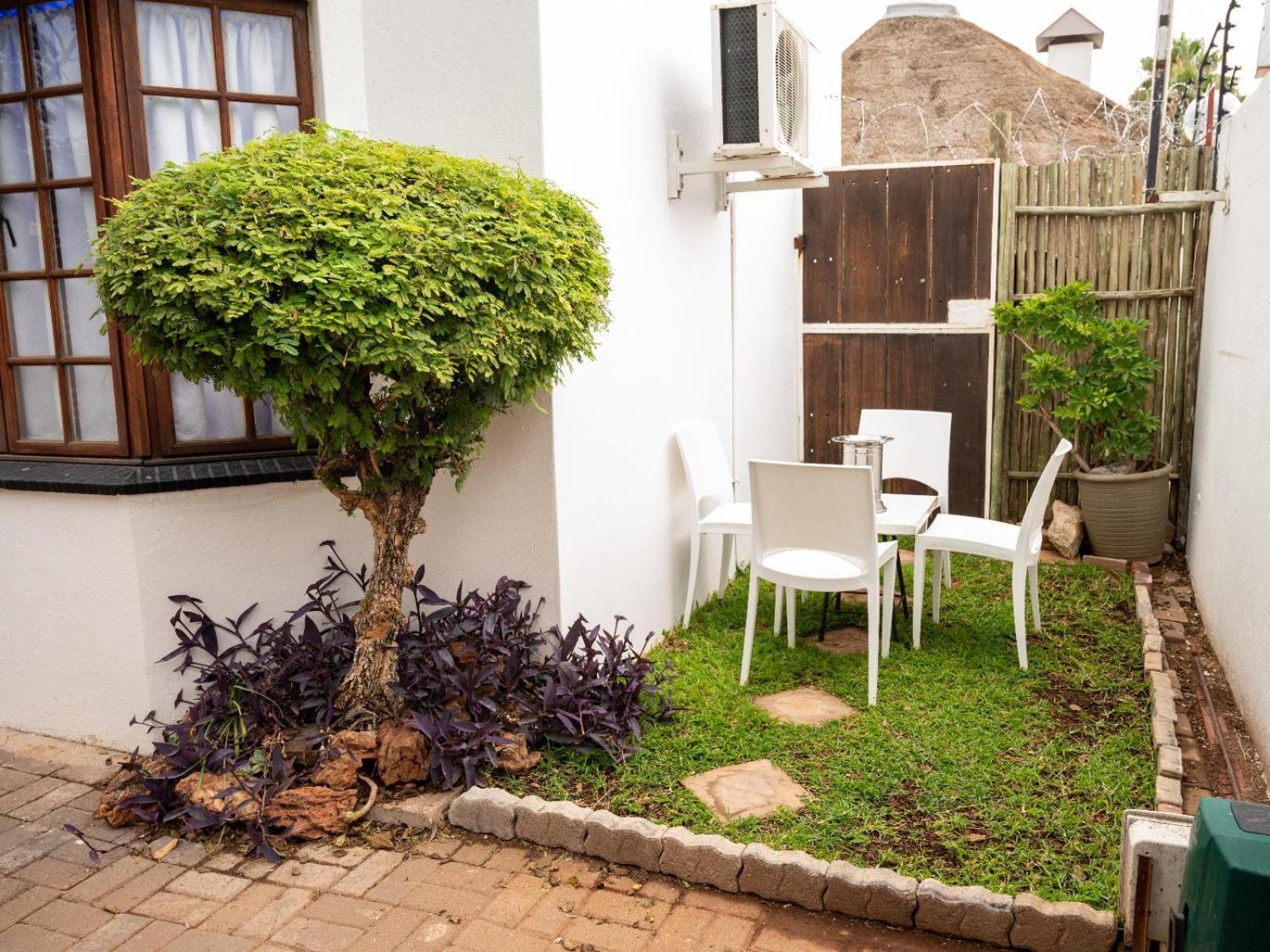 Sleepers Villa Guesthouse Polokwane Exterior photo